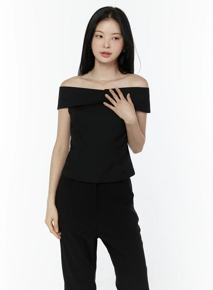 Chic Off-Shoulder Sleeveless Blouse IU503