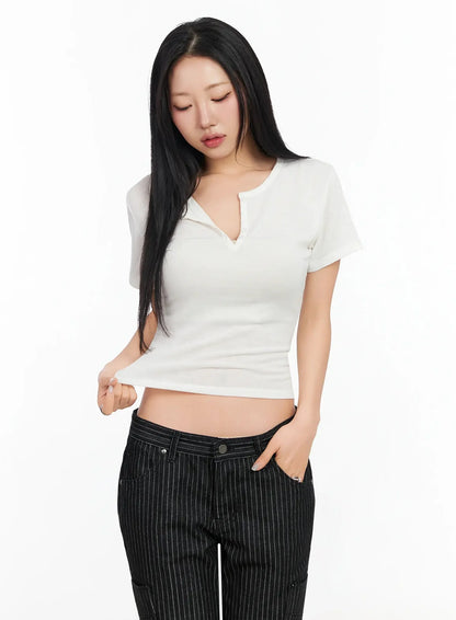 Buttoned Slim Fit T-Shirt CA513