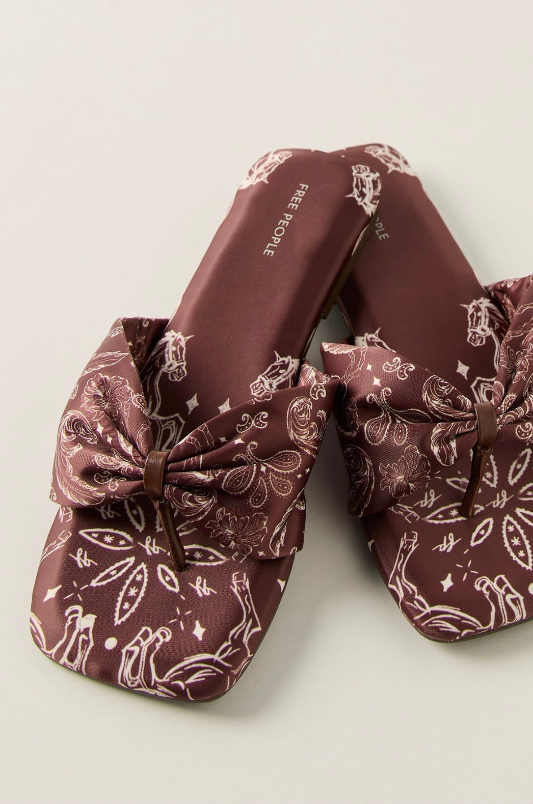tia ruched printed sandal