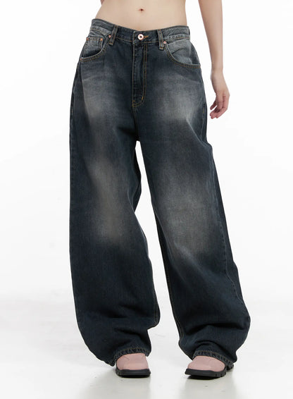 Celi Vintage Wash Wide-Leg Jeans CG515