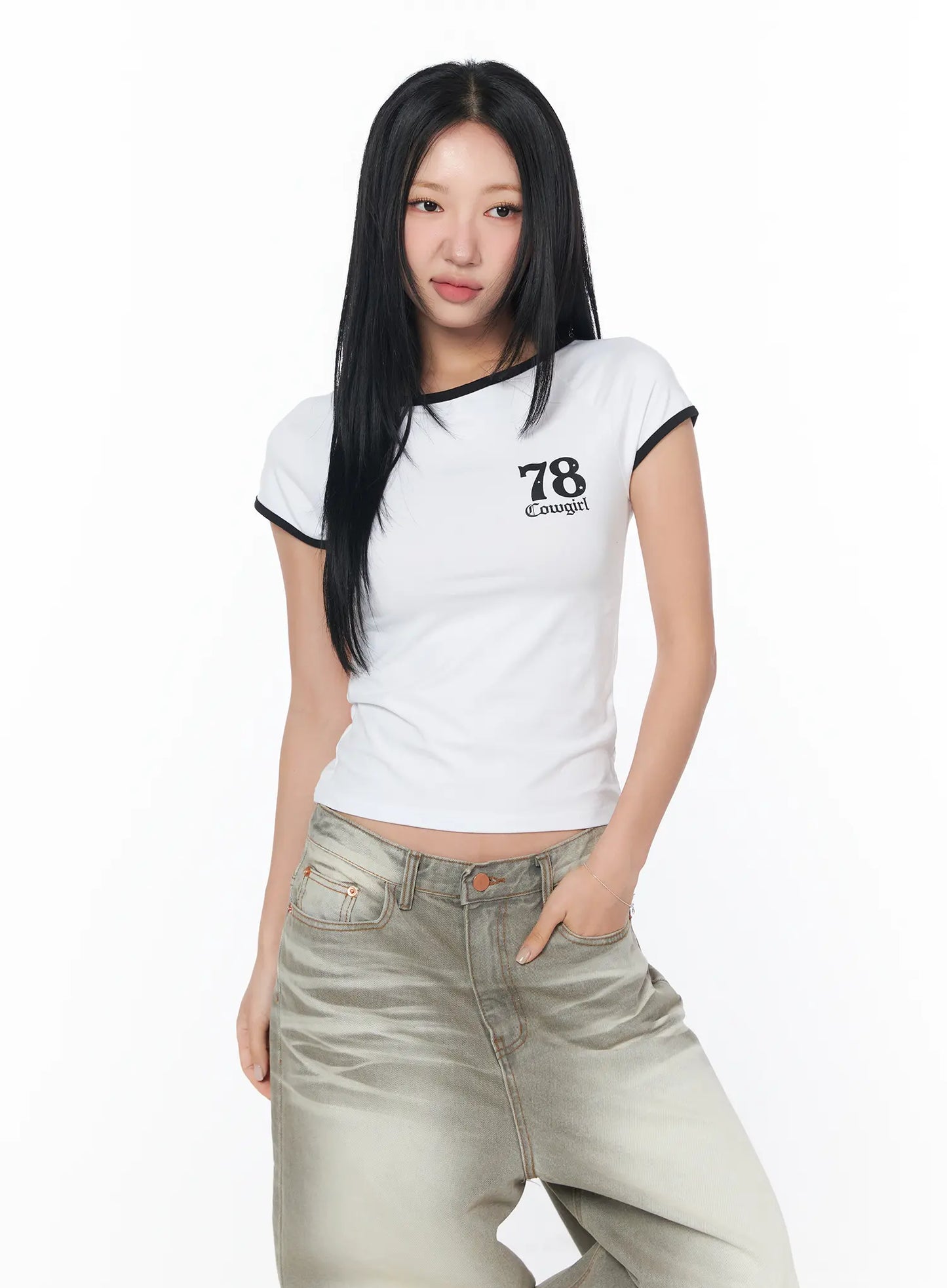 Chic Slim Fit Graphic Tee CY513