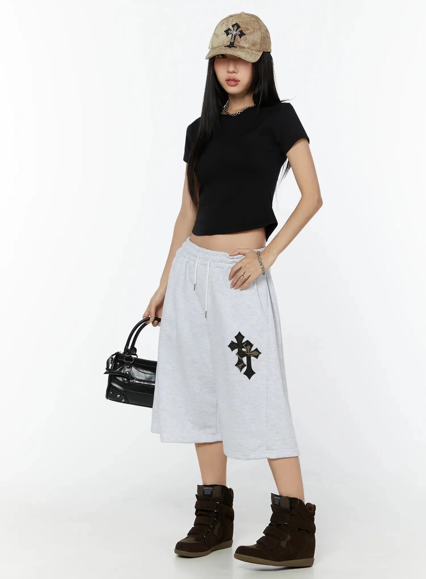 Camo Cross Patch Bermuda Shorts IU524